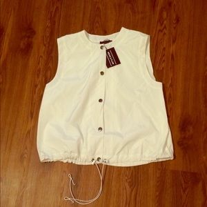 White poly buttoned vest size medium
